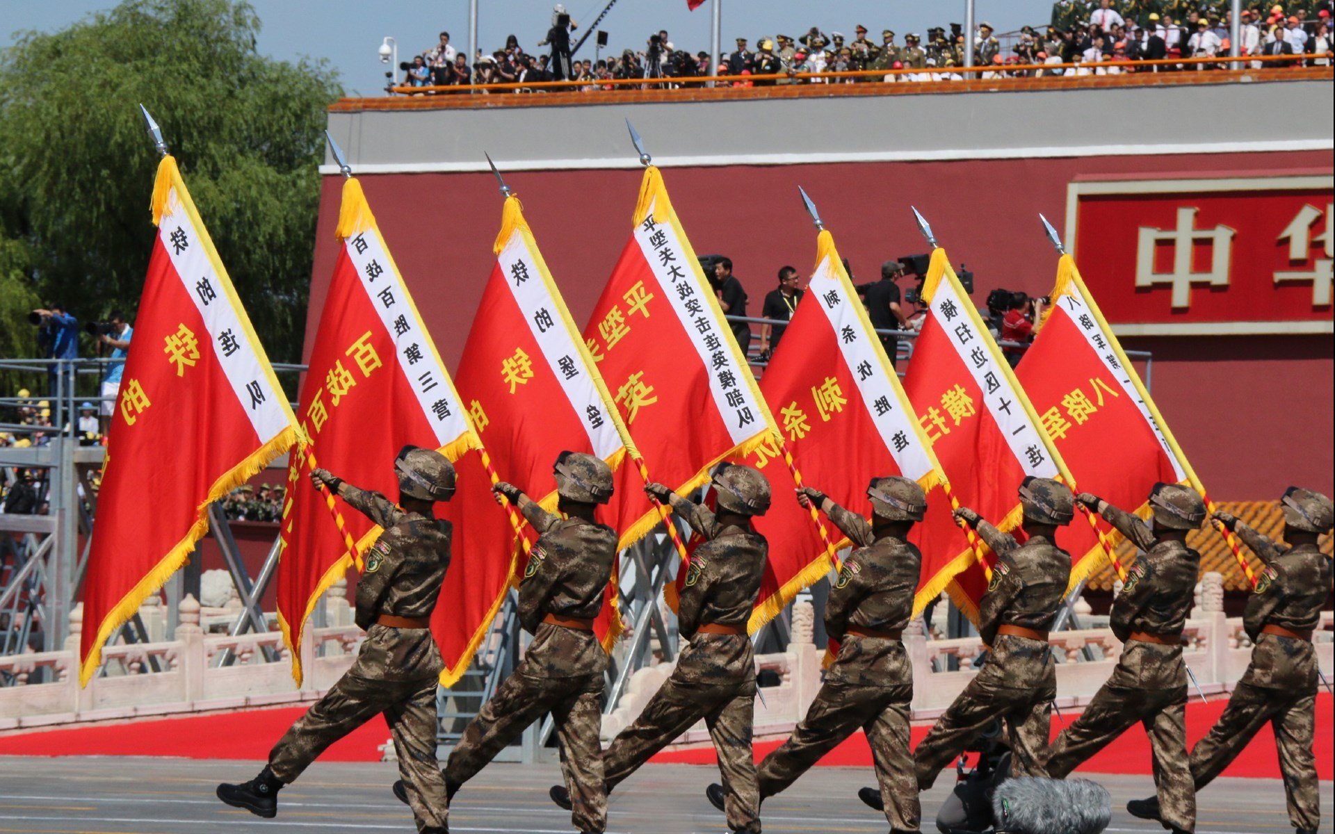 KAIYUN 中国大陆-欧洲杯英雄激战：变阵突破引领潮流！，欧洲杯揭幕战依98db in